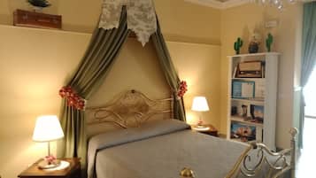 1 chambre, fer et planche Ă repasser, Wi-Fi gratuit, draps fournis