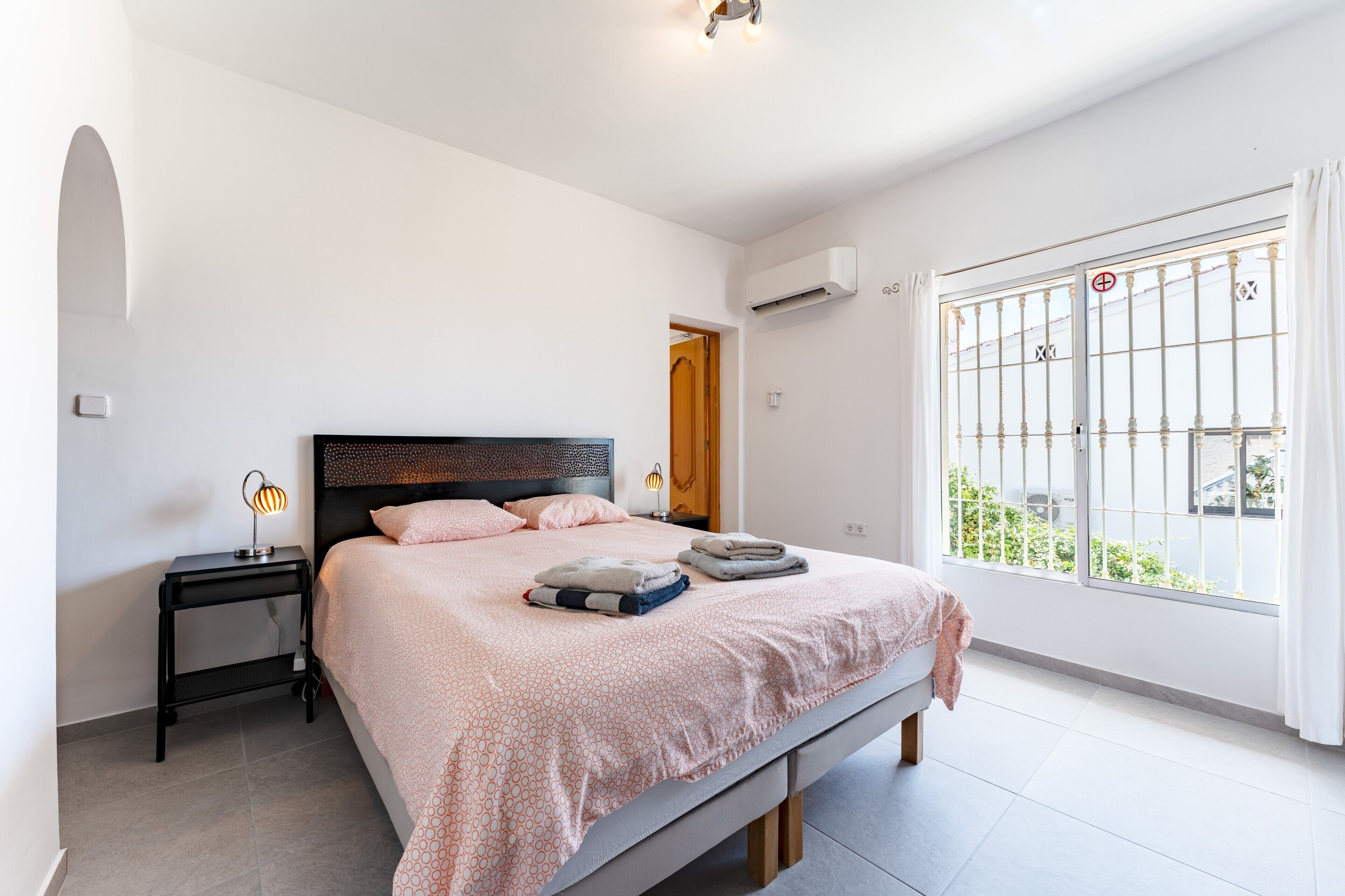 7 bedrooms, iron/ironing board, free WiFi, bed sheets