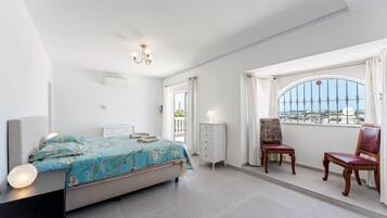 7 habitaciones, tabla de planchar con plancha y wifi gratis