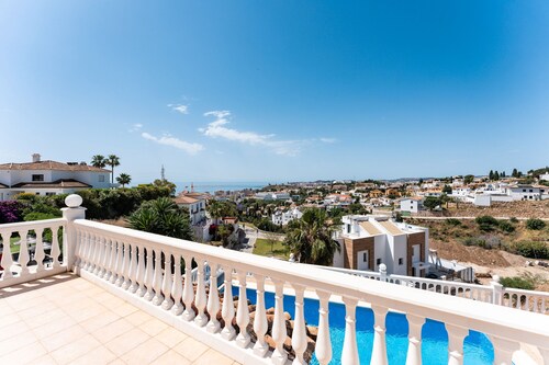 Villa 'Janina' with Sea View, Wi-Fi and Air Conditioning