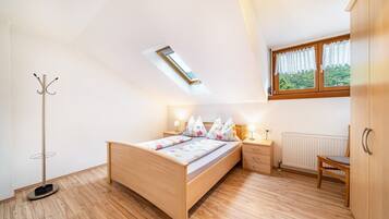 1 bedroom, free WiFi, bed sheets