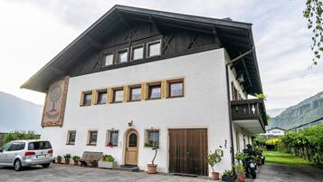 Esterni