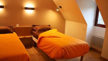 6 chambres, fer et planche Ă  repasser, Wi-Fi gratuit, draps fournis