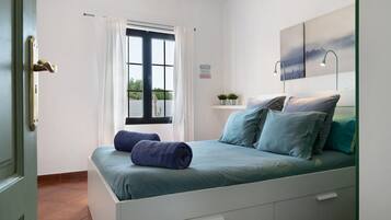 1 chambre, fer et planche à repasser, Wi-Fi gratuit, draps fournis