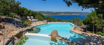 Villa 'Quercia' with Sea View, Private Pool and Air Conditioning