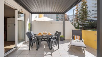 Tempat makan outdoor