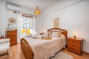 1 bedroom, iron/ironing board, free WiFi, bed sheets - Apartment 'Joana' with Shared Pool, Wi-Fi and Air Conditioning (Portimão)