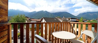 Holiday Apartment 'Wielander B West' with Mountain View, Shared Garden and Wi-Fi