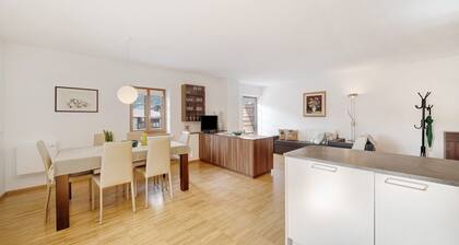 Ferienwohnung "Wielander A Ost" mit Bergblick, Gemeinschaftsgarten und WLAN