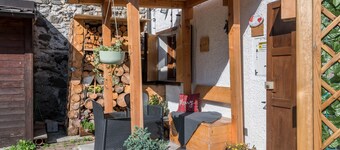 Apartment 'Ciasa De Lucky' with Mountain View, Private Terrace and Wi-Fi