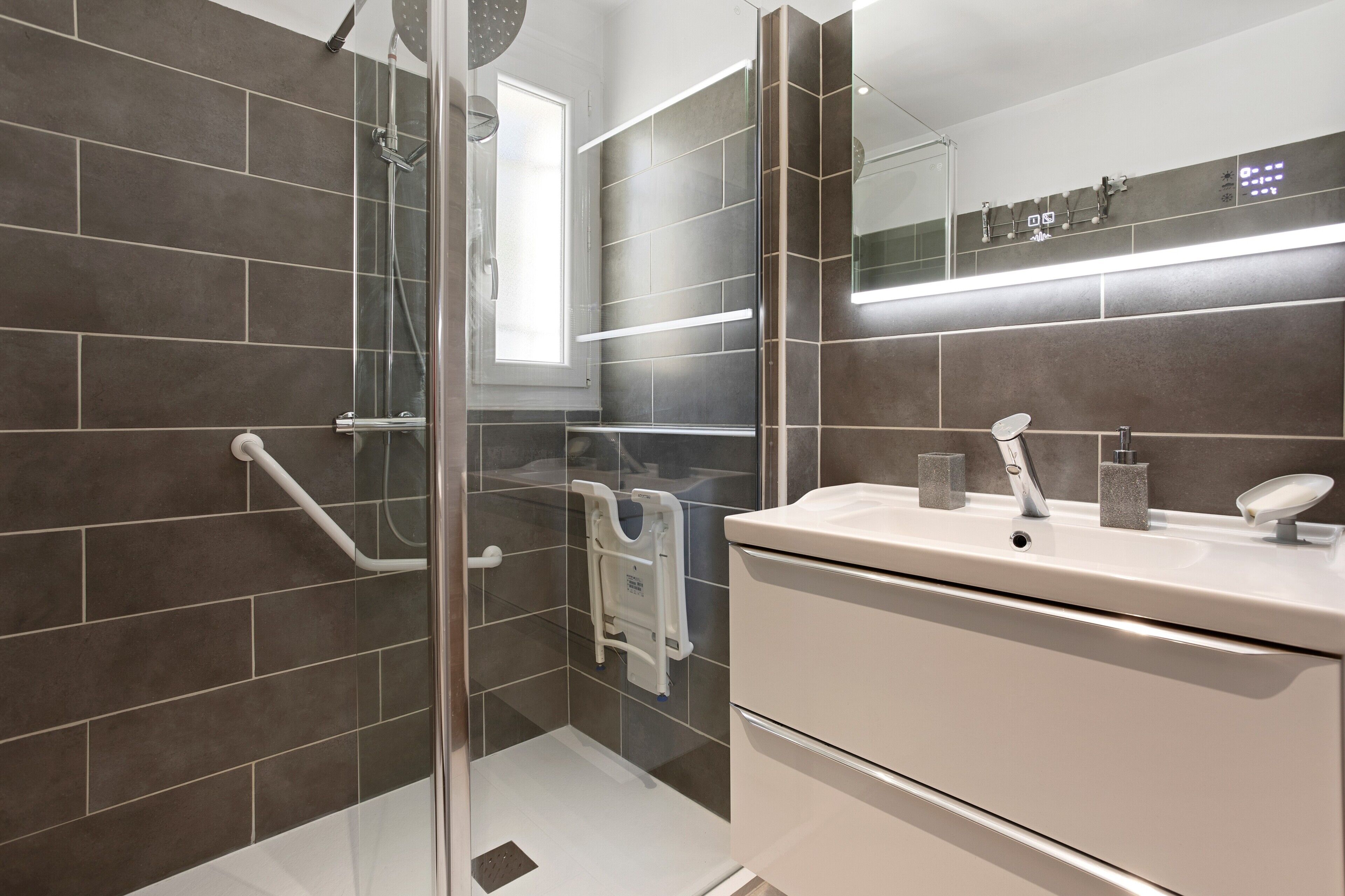 Shower, hair dryer
