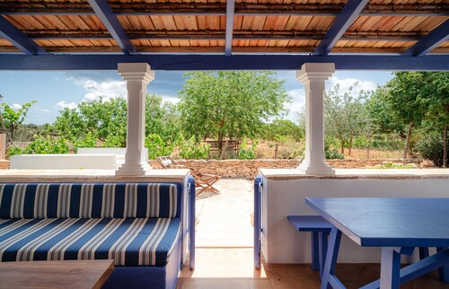 Country House 'Can Pep Martí' with Private Terrace, Shared Garden and Wi-Fi