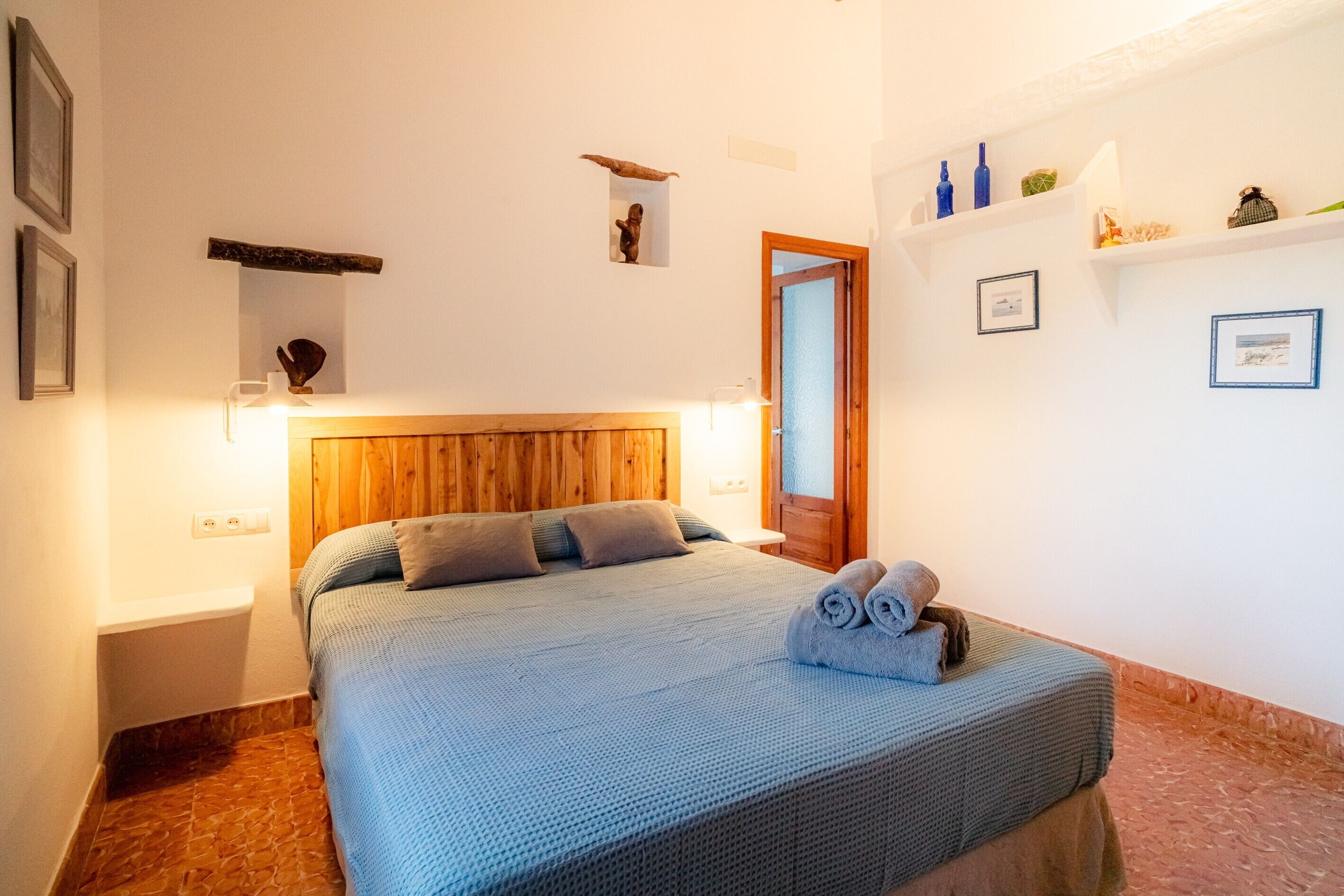 3 bedrooms, iron/ironing board, free WiFi, bed sheets