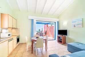 Interior - Apartment 'Blue Lagoon Barbati' with Shared Pool, Wi-Fi and Air Conditioning (Corfu)