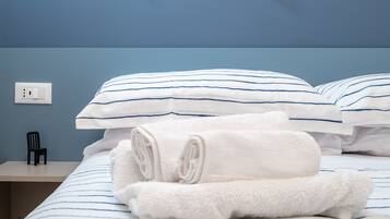 2 chambres, fer et planche Ă repasser, Wi-Fi gratuit, draps fournis