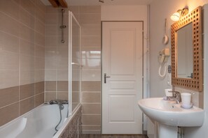 Badekar, hårtørrer