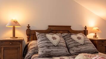 5 chambres, fer et planche à repasser, Wi-Fi gratuit