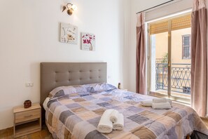 2 slaapkamers, een strijkplank/strijkijzer, gratis wifi, beddengoed