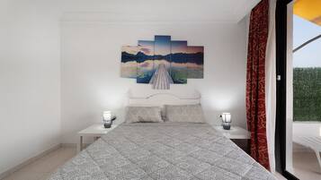 2 slaapkamers, een strijkplank/strijkijzer, gratis wifi, beddengoed