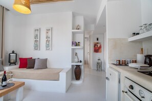 Interior - Studio Apartment 'Helmos Family' with Wi-Fi and Air Conditioning (Naxos)