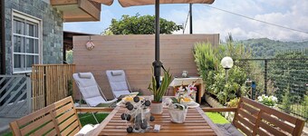 Apartment 'La Casa Di Giosy' with Private Garden and Wi-Fi