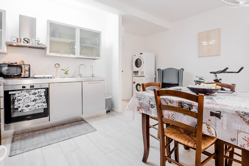 Apartment "Casa la Coccinella" with Balcony & A/C