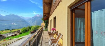 Apartamento 'Il Piccolo Nido' con vistas a la montaña, jardín compartido y Wi-Fi