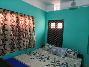 Basic Room | 10 bedrooms, free WiFi - Puri (Puri)