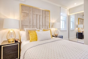 Basic Apartment, Multiple Beds | 3 bedrooms, laptop workspace, iron/ironing board, bed sheets
