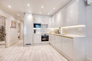 Basic Apartment, Multiple Beds | Private kitchen - Marble Arch Suite 3-hosted by Sweetstay (London)