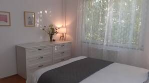1 chambre, fer et planche à repasser, Wi-Fi, draps fournis