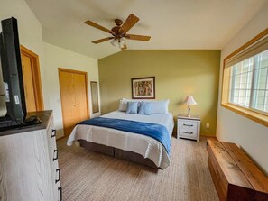 2 slaapkamers, een strijkplank/strijkijzer, gratis wifi, beddengoed