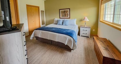 Ridgeline Townhome-GREAT Views-Close to Town-AC-