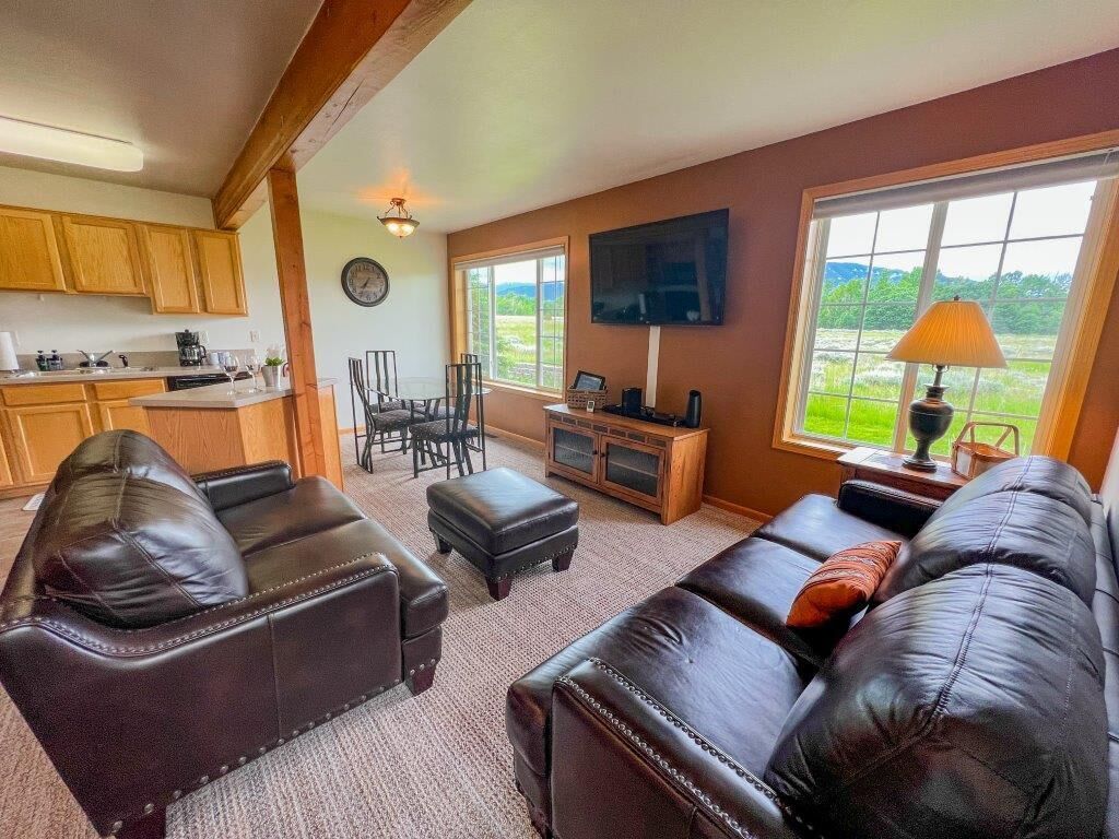 Smart TV, DVD player, offices