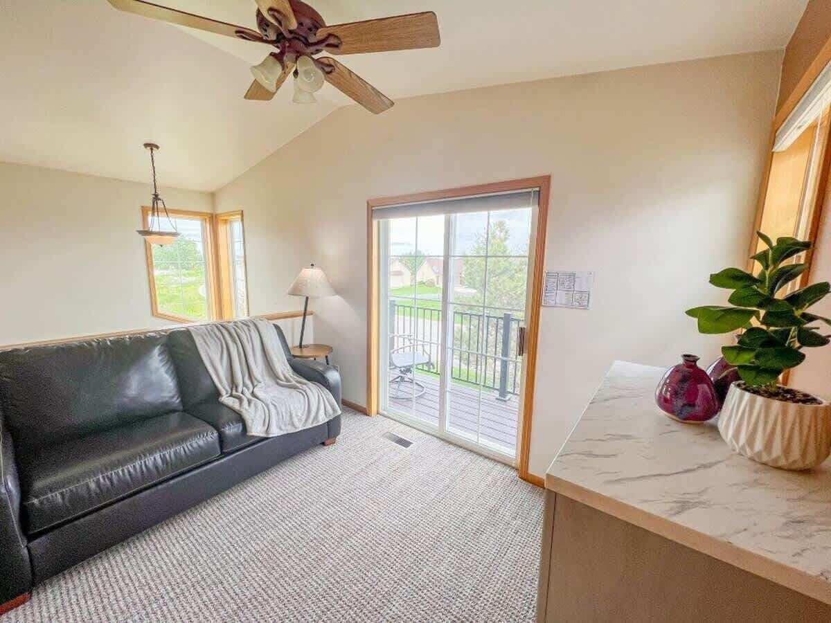 Smart-TV, DVD-Player, Arbeitsbereiche