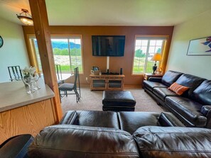 Smart TV, DVD player, offices - Ridgeline Townhome-GREAT Views-Close to Town-AC- (Red Lodge)