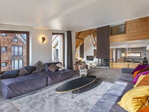 Fernseher, Kamin