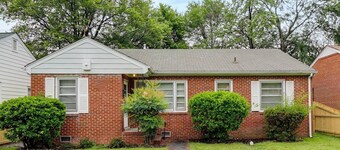 Richmond Family Retreat: 3BR House, fully fenced, Parking