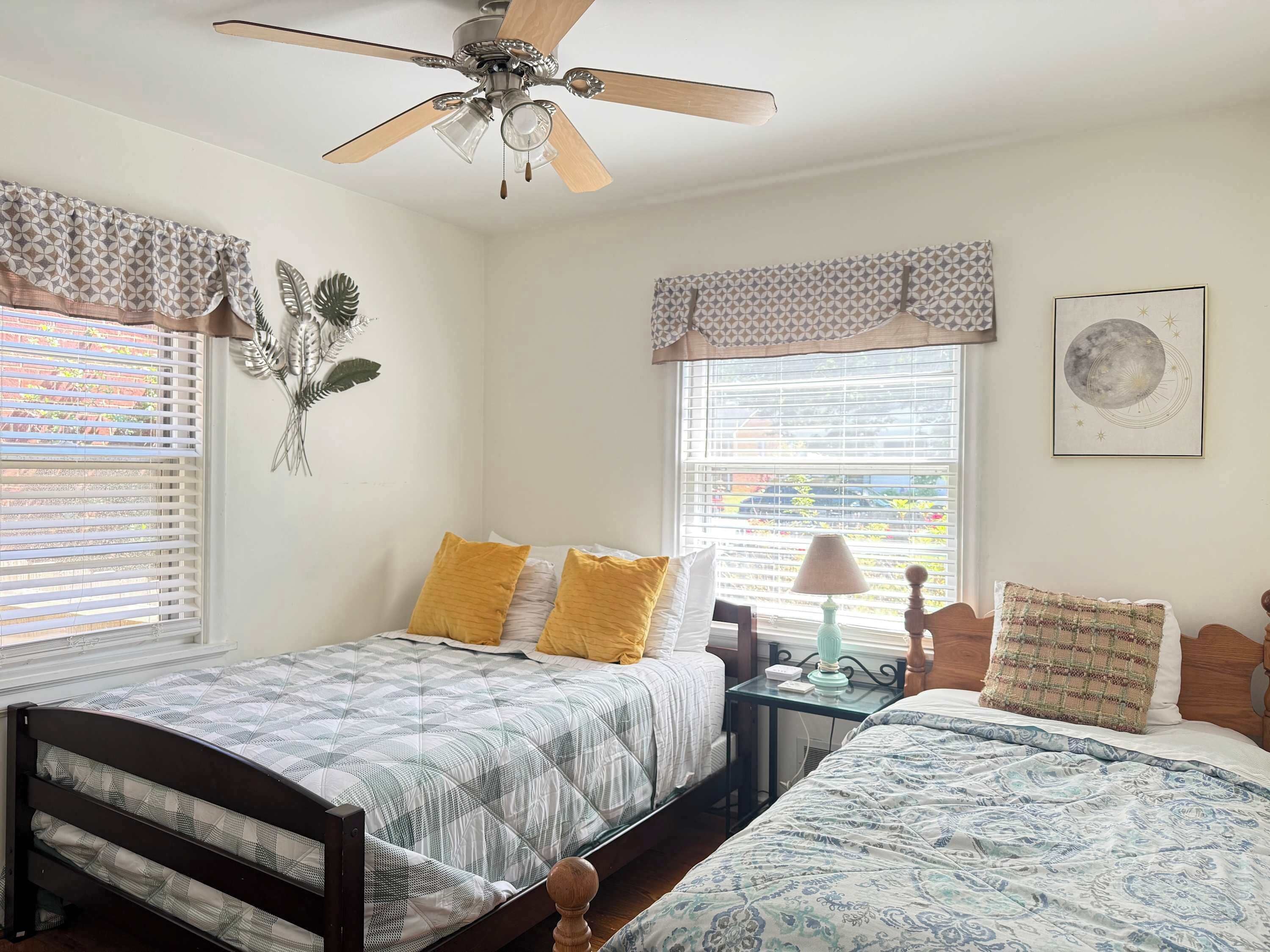 3 bedrooms, desk, iron/ironing board, WiFi