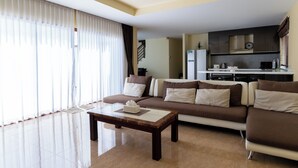 Living area - East Villa 4 (Choeng Thale)