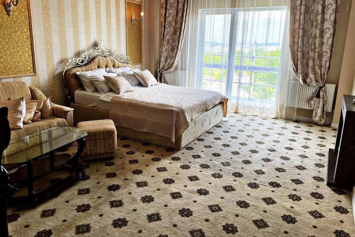 بديكورات فريدة لكل غرفة وطراز فريد لكل وحدة ومساحة عمل للكمبيوتر المحمول