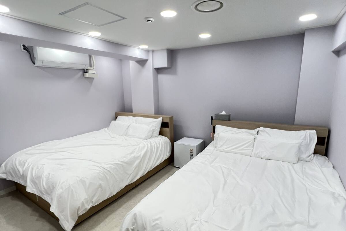 Deluxe Family Room 107