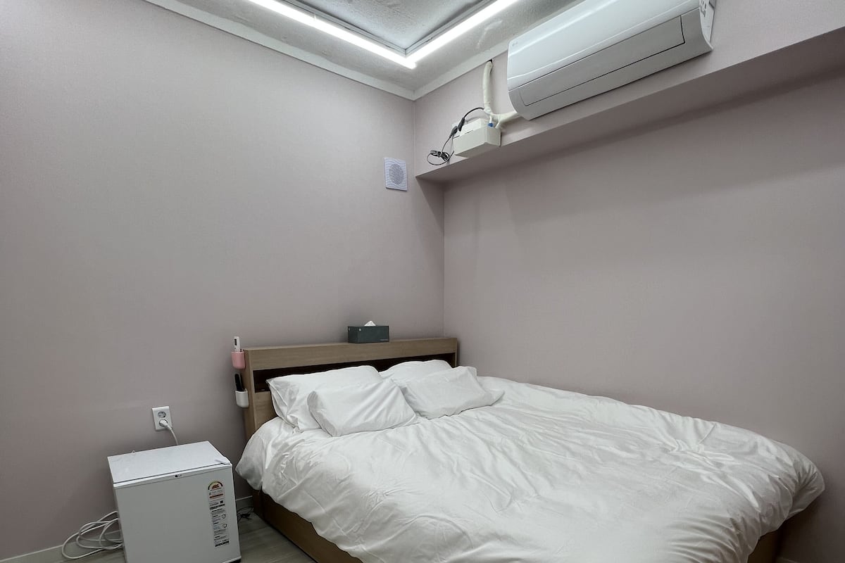 Deluxe Double Room 105 | 2 bedrooms, premium bedding, down comforters, pillowtop beds