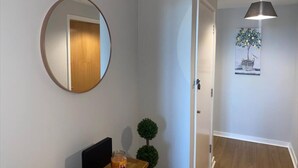 Unclassified image, 3 of 29, button - Stunning 2-bed Apartment in Belfast City Centre (Belfast)