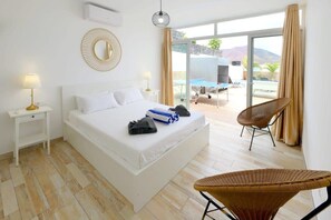 4 slaapkamers, een strijkplank/strijkijzer, wifi, beddengoed