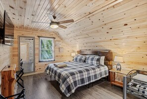 6 quartos, ferros/tábuas de passar roupa, berço de viagem