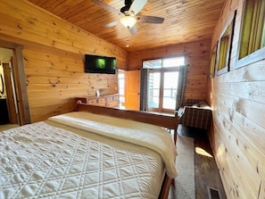 4 bedrooms, free WiFi, bed sheets