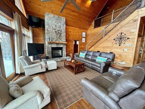 Smart-TV, Kamin, Tischfußball