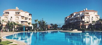 Appartement Spacieux en Bord de mer