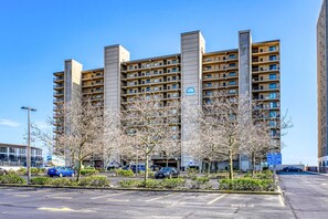 Exterior - Marigot Beach 705-Oceanfront 101st St, Free WiFi, Pool, Elev, W/D, AC (Ocean City)